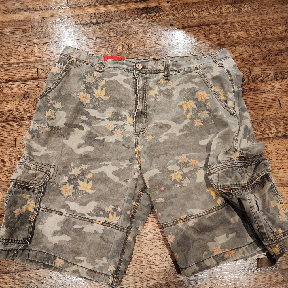 Jordan Craig Camouflage Floral Cargo Shorts